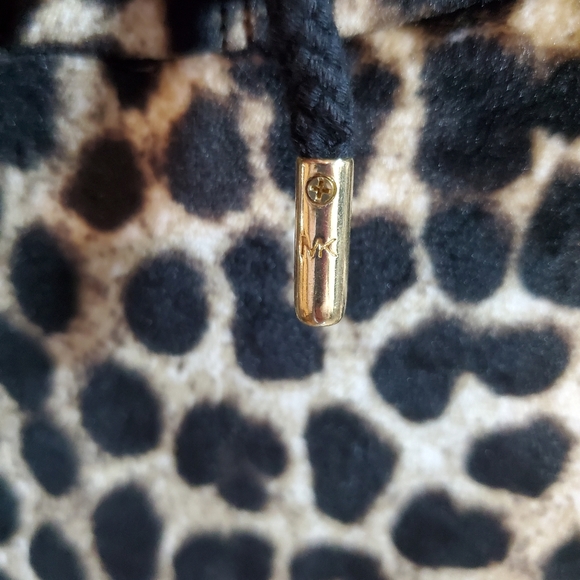 Michael Kors hoodie so soft and warm. Size S - Picture 3 of 7